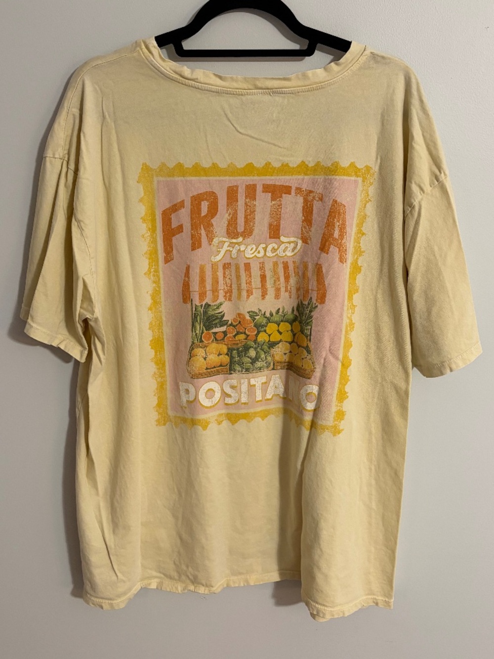 Arula lemon graphic tee